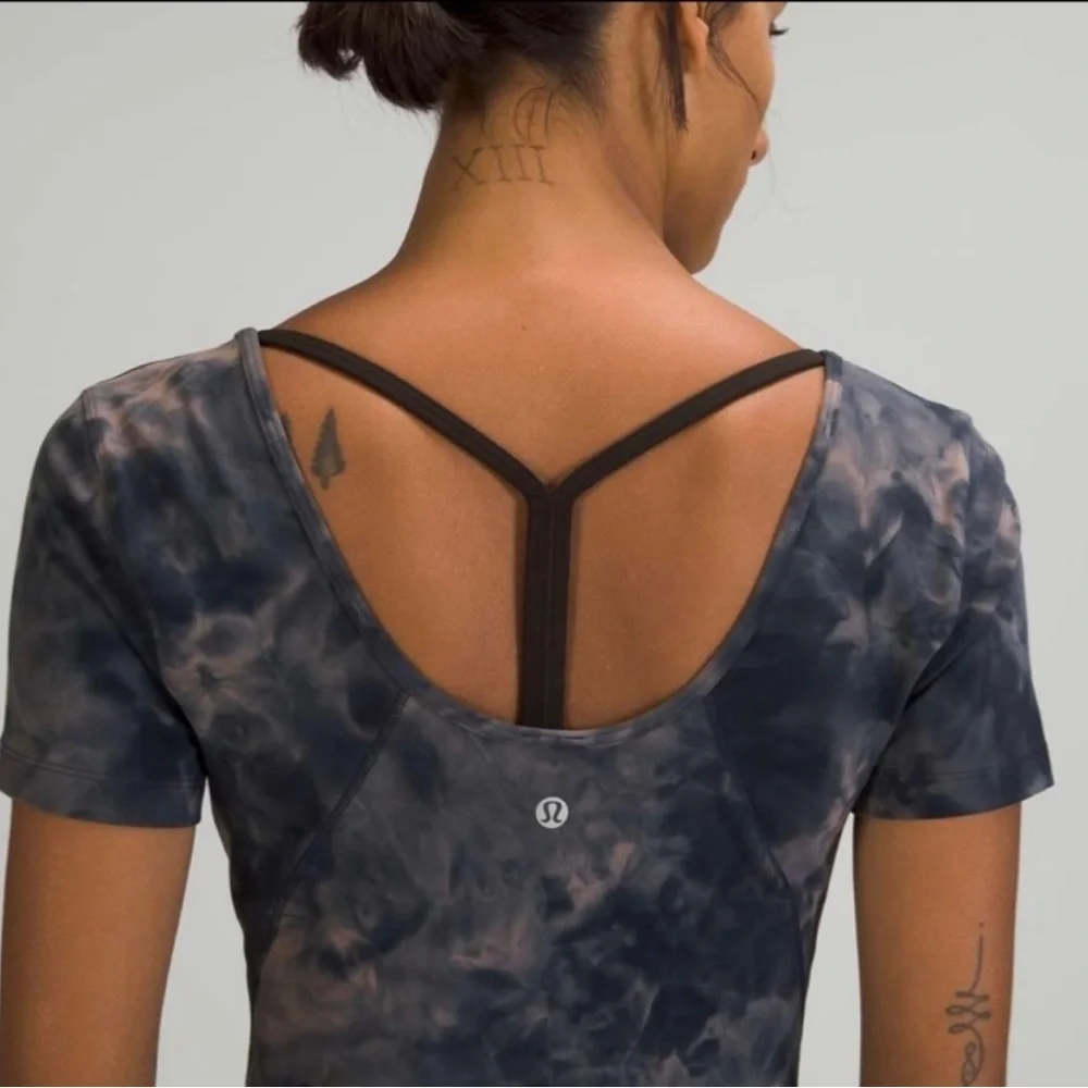 Lululemon align tee crop blue & gray tie dye top Size 4